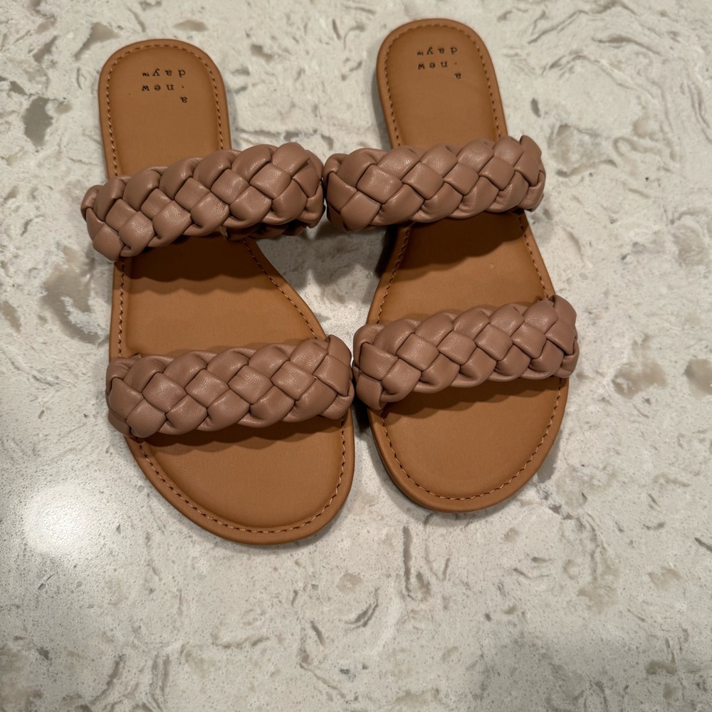 Brand new tan braided sandals size 6.5